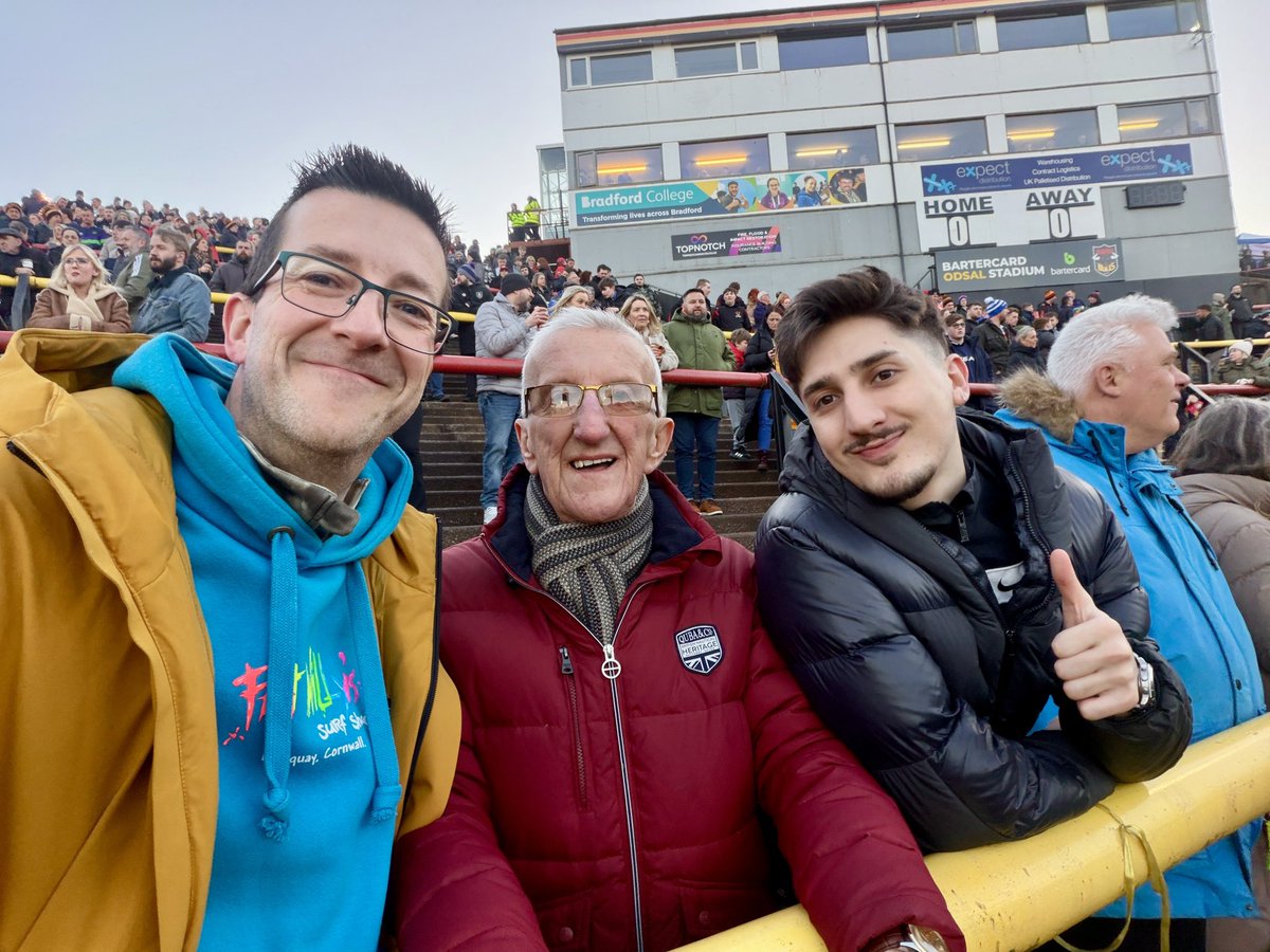 Three generations of the family back at <a href="/OfficialBullsRL/">Bradford Bulls</a> last night. Not the result we wanted but a fantastic night with the biggest crowd in over 10 years. Fantastic atmosphere.