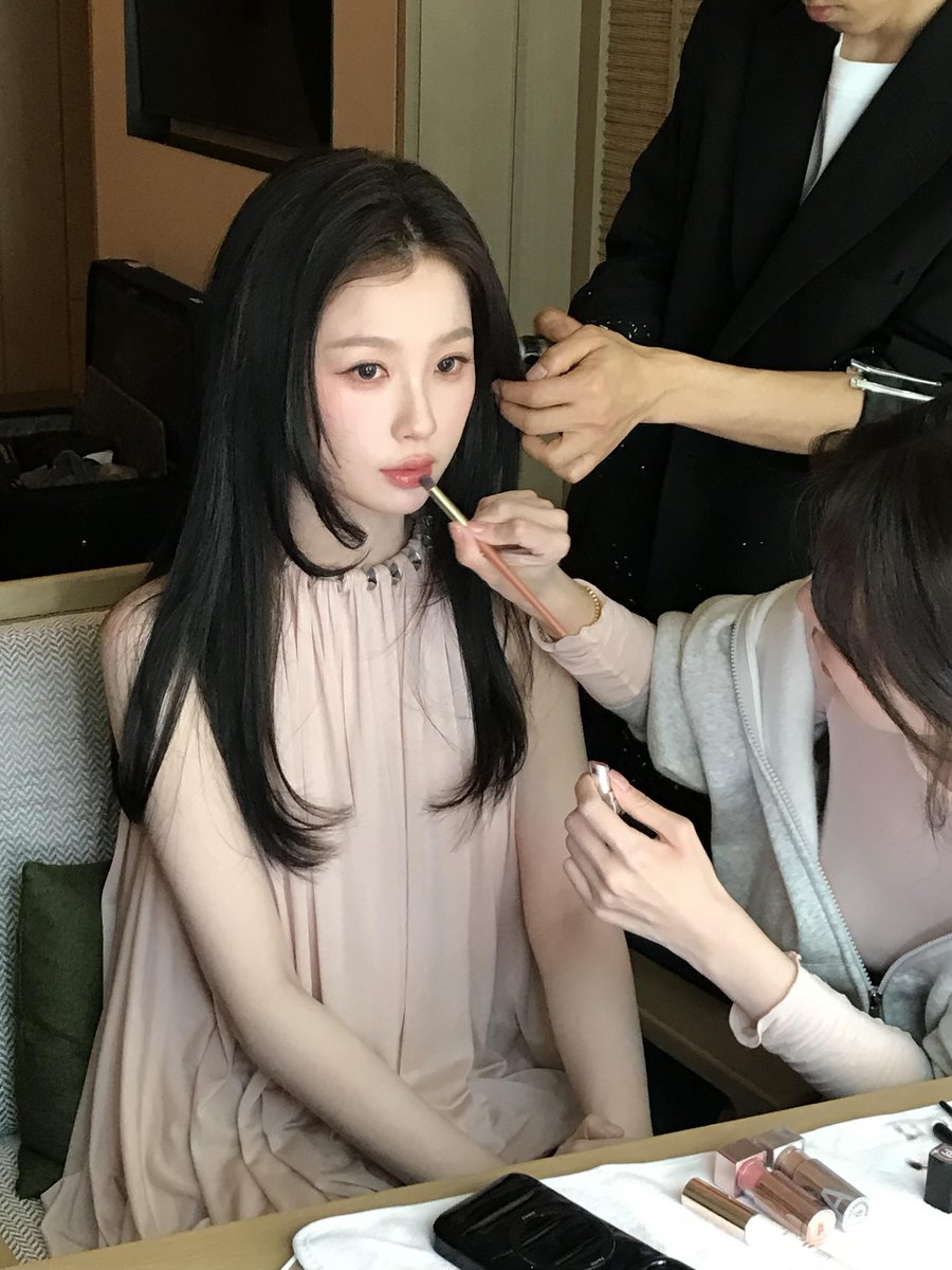 ᴇsᴛʜᴇʀʏᴜ ᴛʜᴀɪʟᴀɴᴅ (𝗦𝗹𝗼𝘄) tweet media