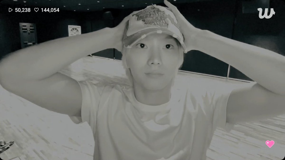 ⁱʳᵉⁿᵉ 🪐⟡ tweet media