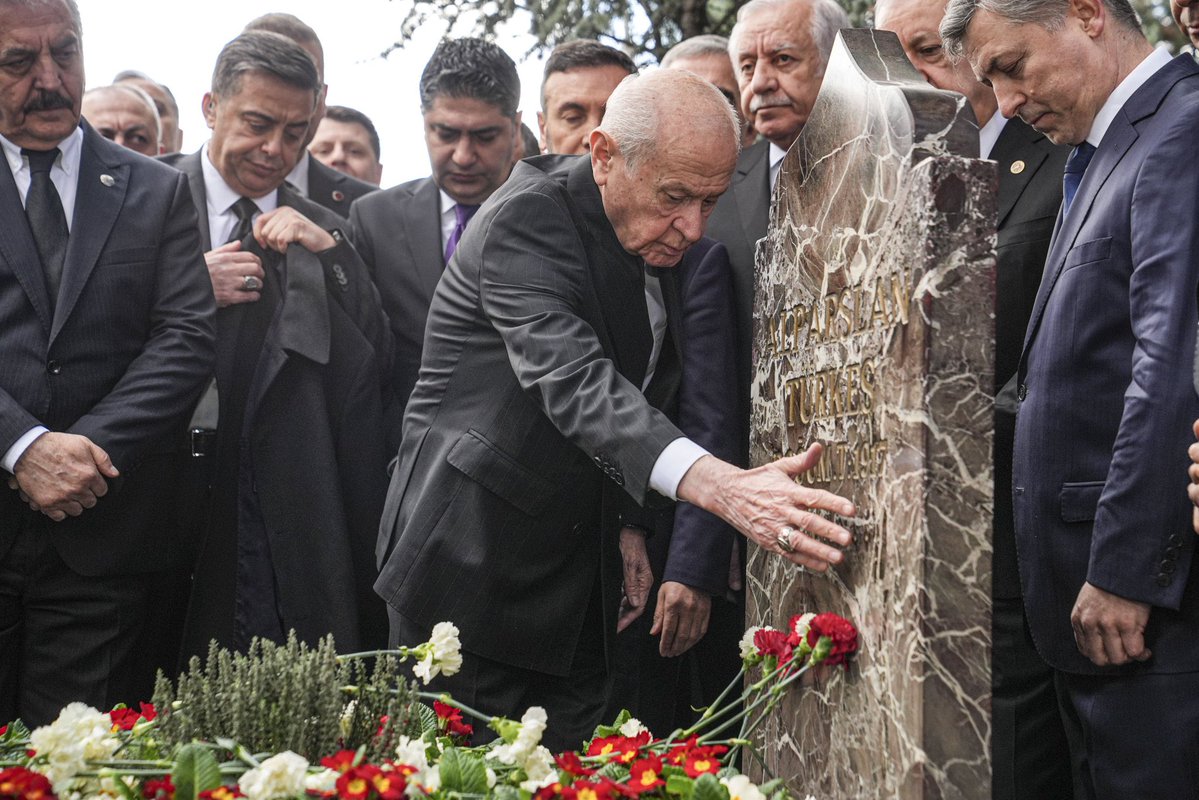 Yeni Ulak tweet media