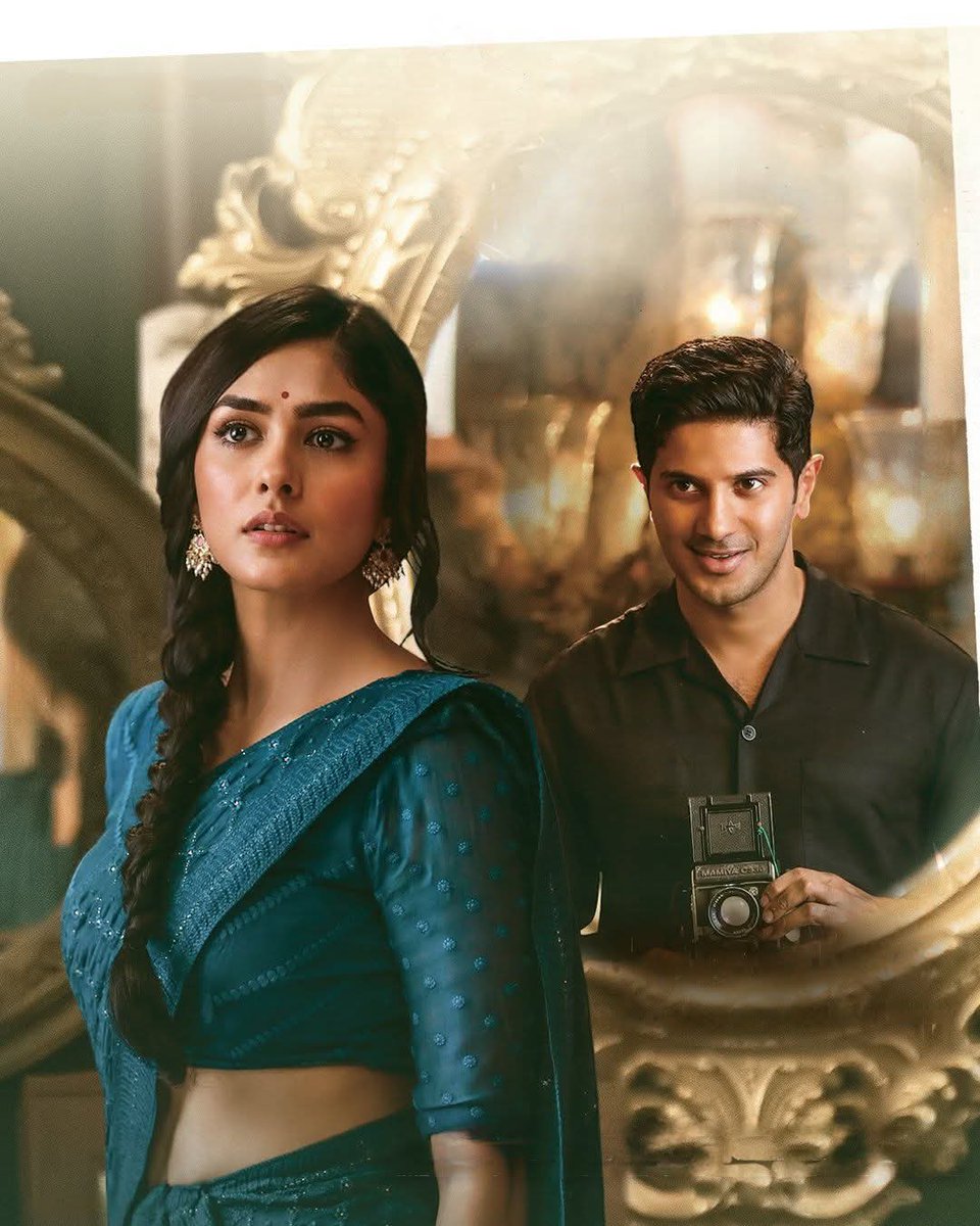 कभी प्रेम की भाषा में गहराई थी..!

“प्रिय”, “प्राण”, “सहचरी”, “प्रेयसी” जैसे शब्दों से सामने वाले को आत्मा तक को सुकून मिलता था..!

हर संबोधन में एक आदर था..!
एक संस्कार ,,

वो युग था ,
जब शब्दों में भावनाएँ बसती थीं..!
आज भावनाएँ बस शब्दों का खेल बन गई हैं!

अब प्रेयसी नहीं -