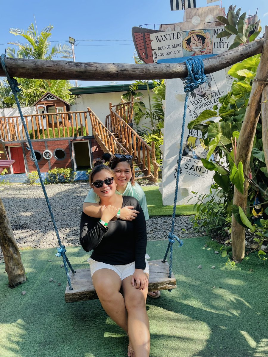 Laaaalainee's tweet photo. 🌞🥥🌸 https://t.co/yowxNF049P