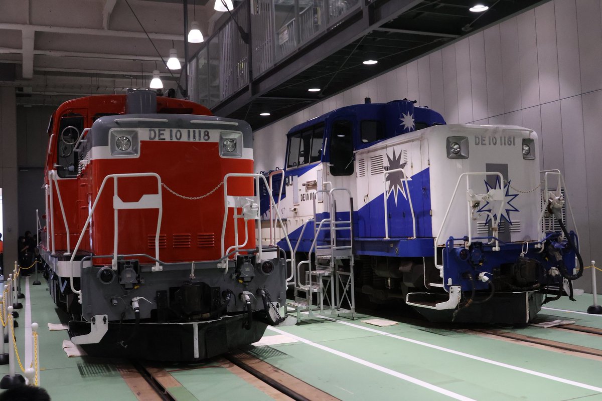 電車の顔 tweet media