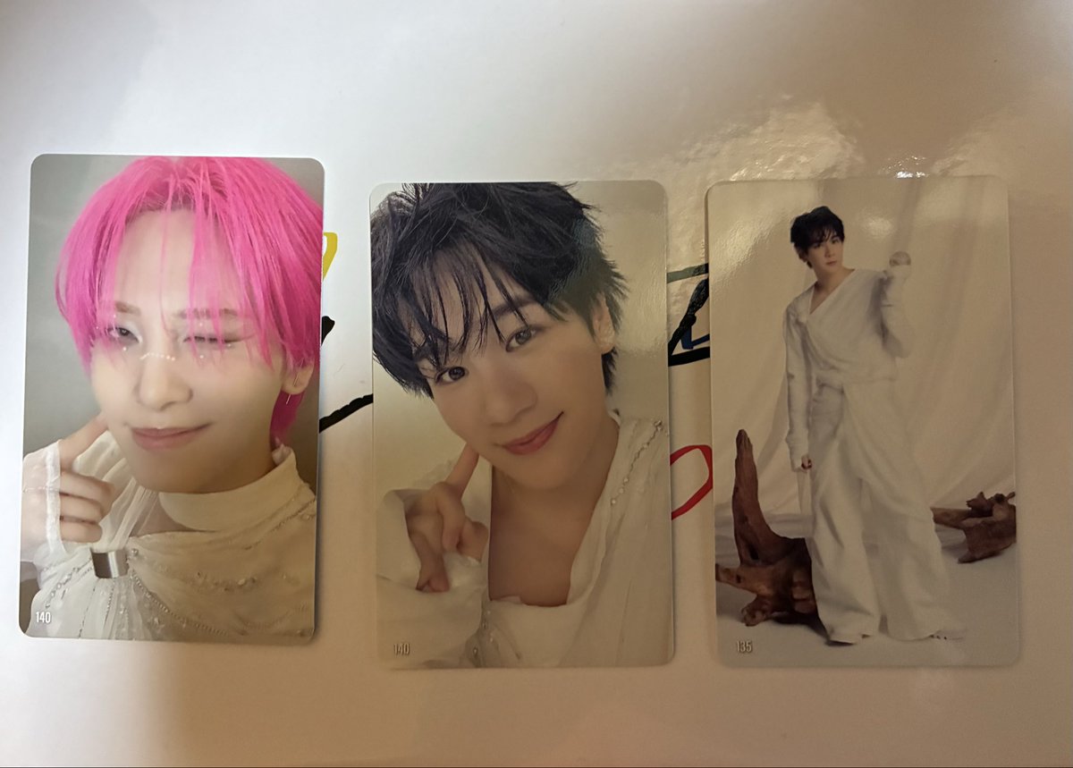 路地裏の窓 tweet media