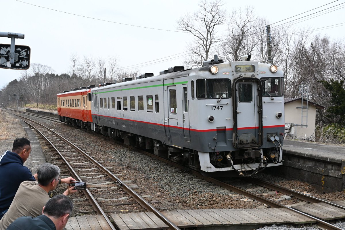 札ムロ tweet media