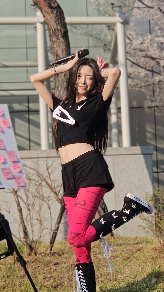 ITYou1209's tweet photo. #유나 🐰🐰🐰🐰🐰🐰🐰 https://t.co/J7wOwKPx3r