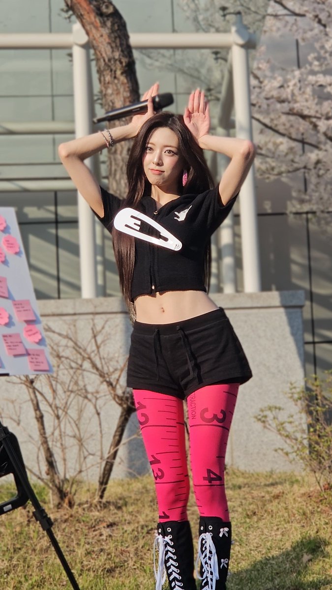 ITYou1209's tweet photo. #유나 🐰🐰🐰🐰🐰🐰🐰 https://t.co/J7wOwKPx3r