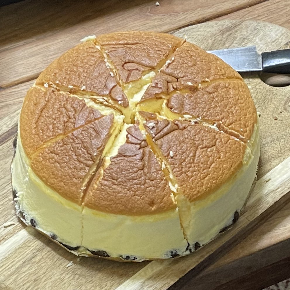 れーや tweet media