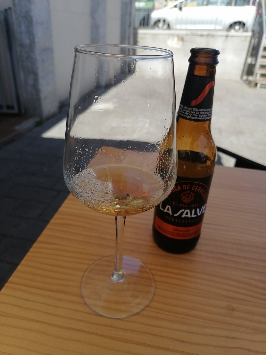 Escaparatista57's tweet photo. Las buenas obras, temprano.
Cerveza de Bilbao.
Entreviñas, Guadarrama.
Un jueves al mes, cata de vinos.
Brandada de bacalao.
Tartar Salmón.
Croquetitas cecina.
Bao de solomillo.
Tarta de queso.
Maridado con:
Roxane.
Anma. 
Las Dosces. Requena.
Las Ocho Chozas.
Cabernet, Chozas. https://t.co/jreY5MDErv