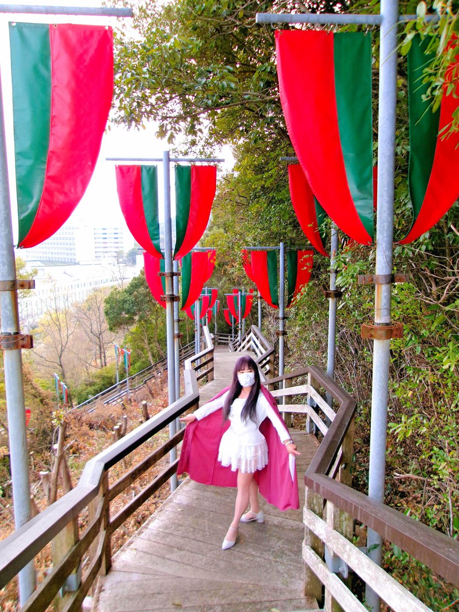 フラッグが靡き 翻る外套も そよぐ♪ 「 迷宮の細道 」~英姿颯爽💃~ 💫静寂の回廊 蠱惑の隠れ処へと💖