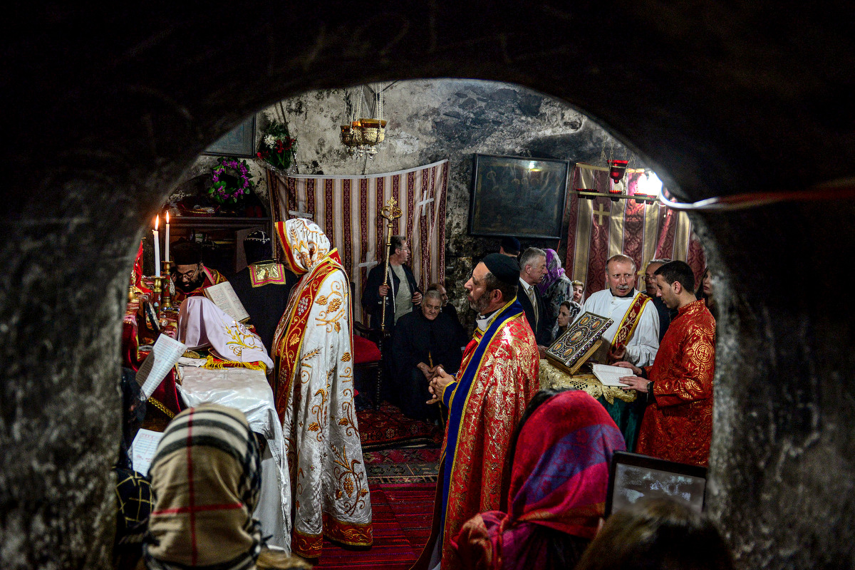 alfredya's tweet photo. Happy Easter.
Each Good Friday,thousands walk the Via Dolorosa in Jerusalem,tracing Jesus’ path feeling history beneath their feet.
This year,the war silenced that journey no procession, no footsteps on ancient stones,a quiet reminder of the world’s struggles.
©Alfred Yaghobzadeh https://t.co/wSJMGKduf2