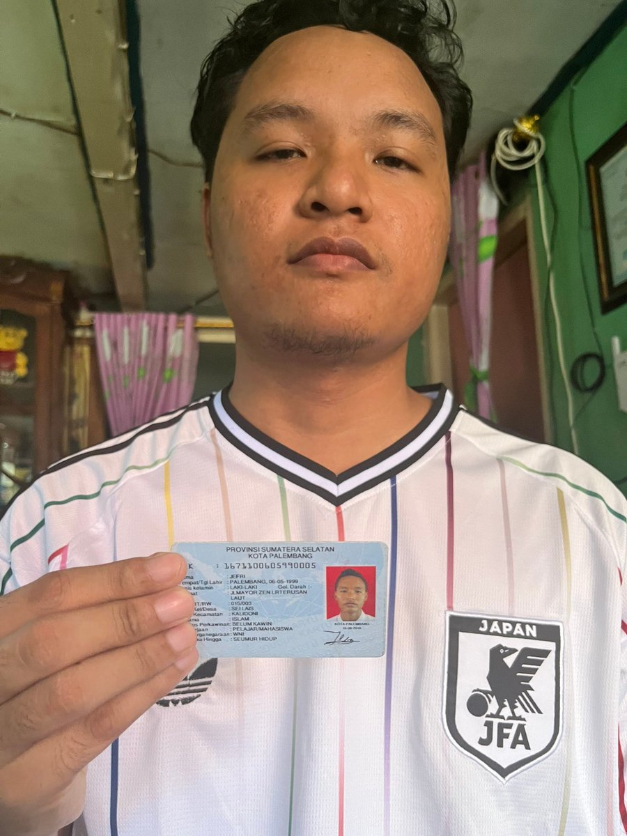 Indonesian Poop Base tweet media