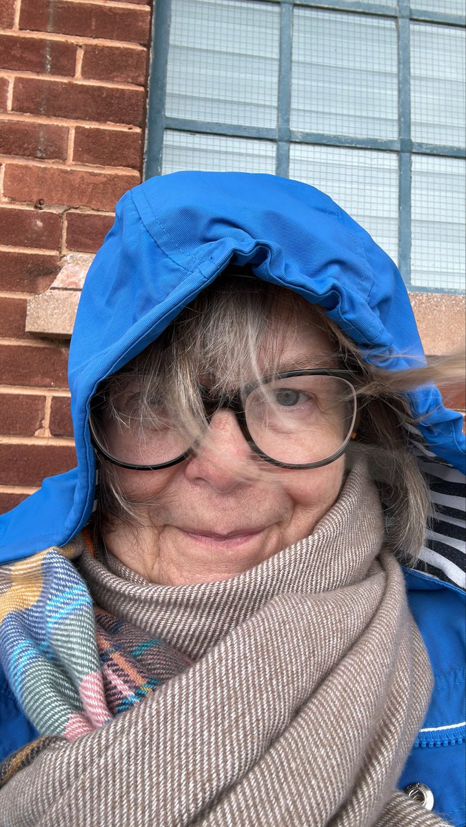 gingerfig's tweet photo. It’s a bit breezy here in #Topsham today #recentview https://t.co/rvZUOxjeVx