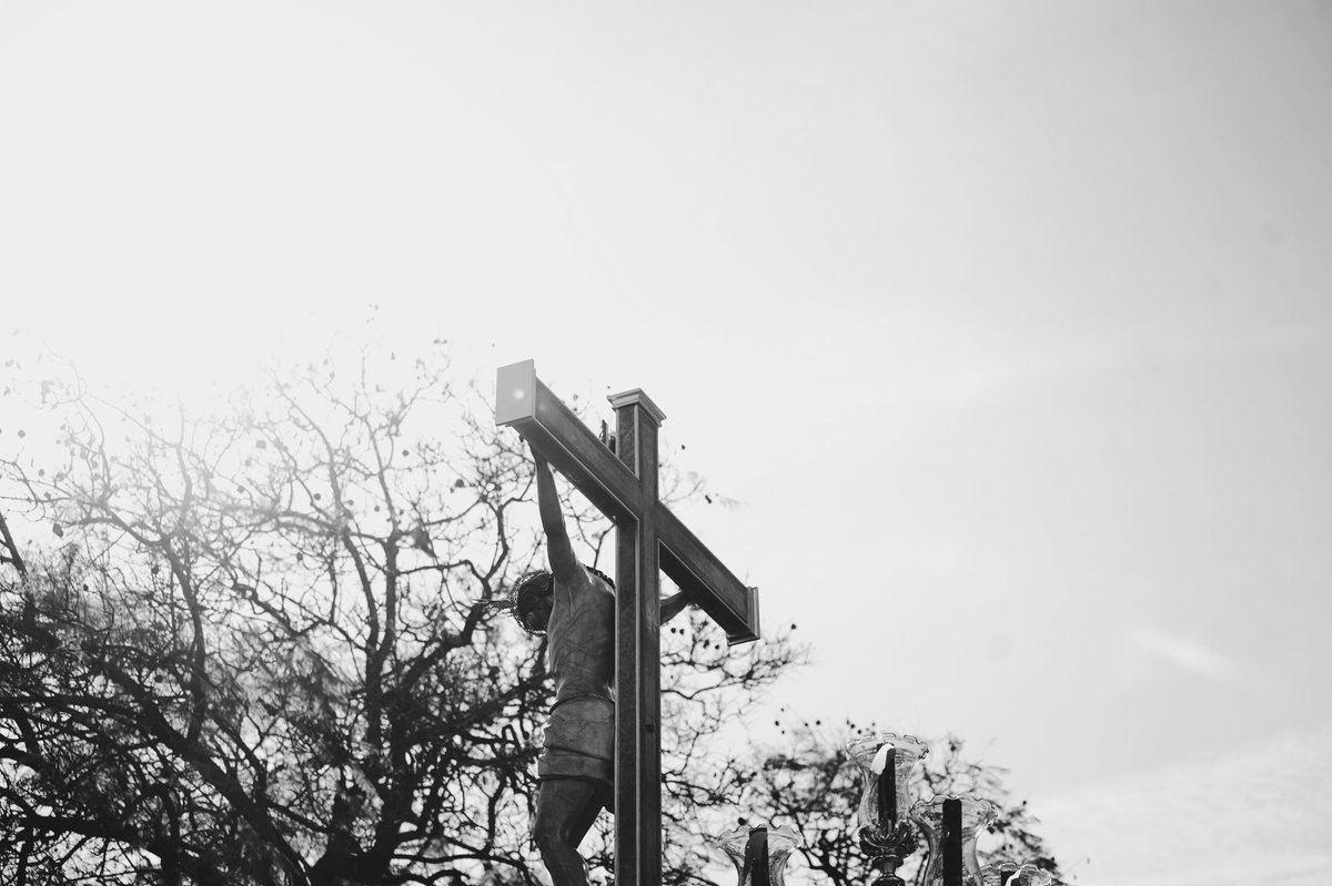 srhinojosaph's tweet photo. El amor es un rayo de luz indirecta… 

@AmoryCaridad 

#CofradíasMLG https://t.co/G7fUSg3Has