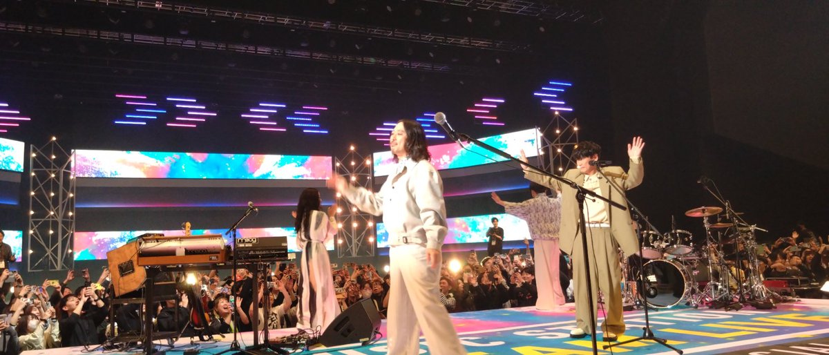 katoko0414's tweet photo. きのうのMステ、びっくりの連続で夢の中にいるのかな？と思うくらい幸せな時間でした!
サカナクションのライブに行くたびに、幸せ体験が更新されていきます。
ライブよりも間近で見れて、また生活を頑張ろうと思いました☺️
#サカナクション
#Mステ https://t.co/Sa2m05bg0f