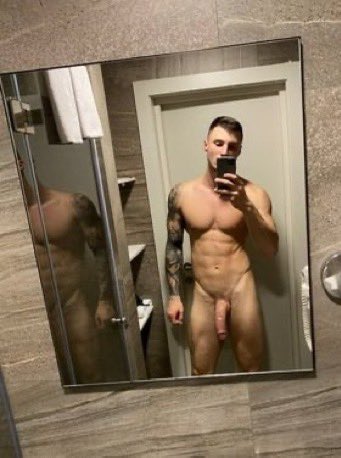 Max B - LA model tweet media