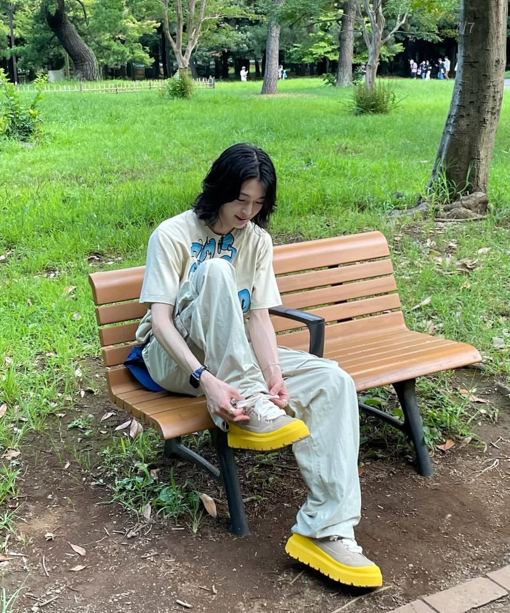 青い太陽 tweet media