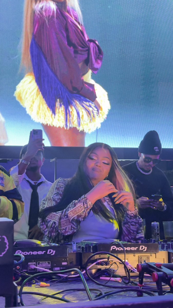 Nothando_nko's tweet photo. @DBNGOGO 🥵♥️ https://t.co/iTcWMzd9w9