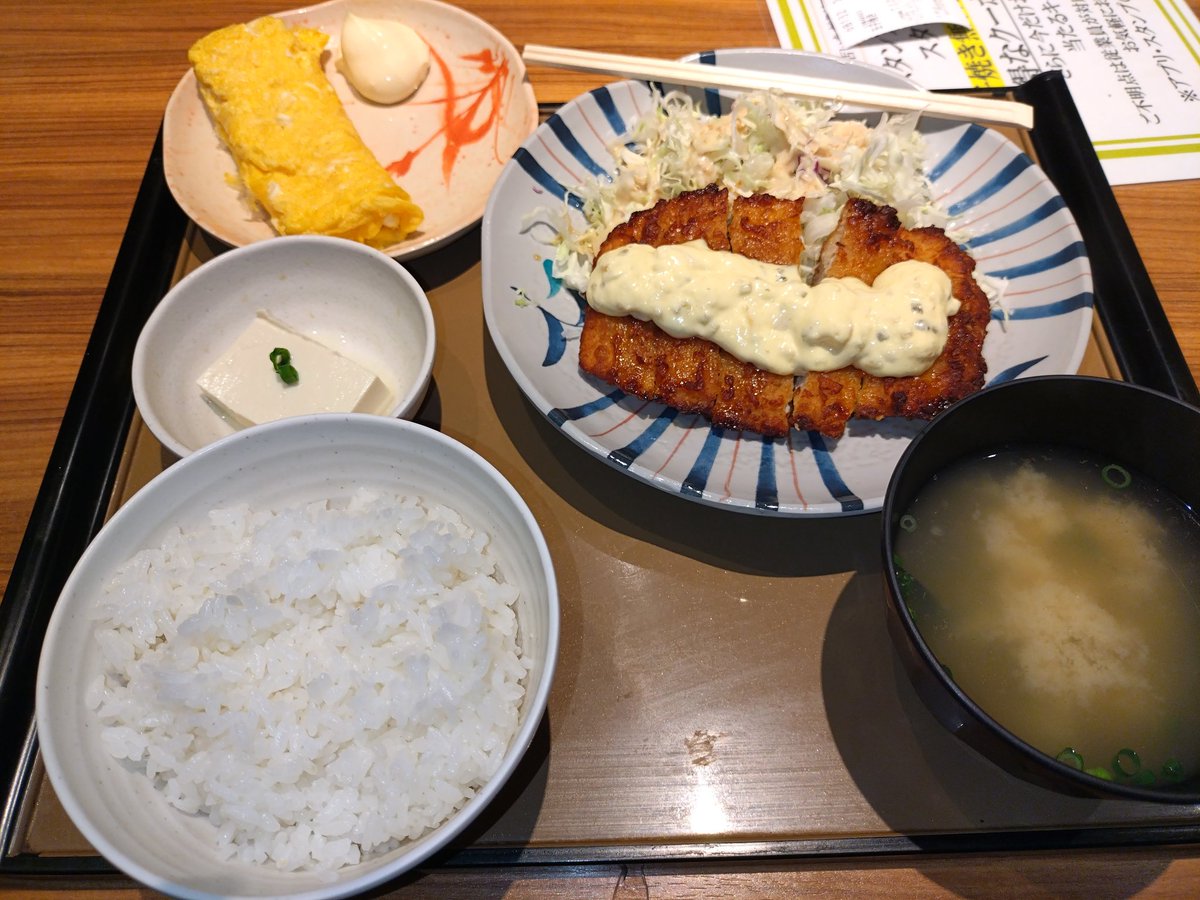 ロレント tweet media