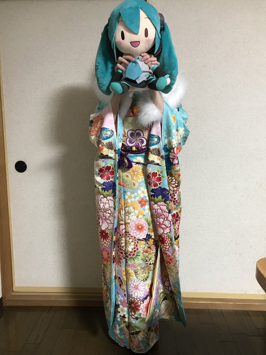 Choco_chip39's tweet photo. 2027年8月31日…ミクさん20thです…
可能であれば、自前の振袖を着て、ミクさんのウィッグ被ってぼっちでスタジオ借りて、ミクさん20th記念コスプレ写真集を頒布したいなと思ってます…
まだふんわりですが…!
#HM20th https://t.co/ngISSuNOUN