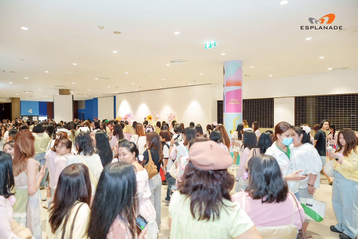 Esplanade_Ratchada tweet media