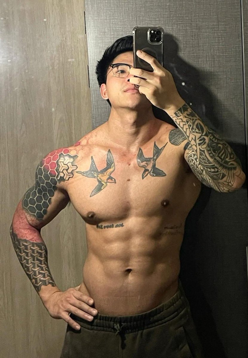 VCLUB7_official's tweet photo. หล่อๆเด็ดๆทั้งนั้น
งานพรีเมี่ยม ราคาสบายๆ
นายแบบ พร้อมลุย จัดหนักจัดเต็มครบสูตร
#นวดน้ำมัน #นวดนายแบบ #นวดชายแท้ #นวดเกย์ #นวดกรุงเทพฯ #นายแบบรับงาน #gayspa #gaymassage #boymassage #menclub #vclub #Vclub7 #vck #gayplace #goldenweek @vckcoolspace https://t.co/6GeQpiFATp