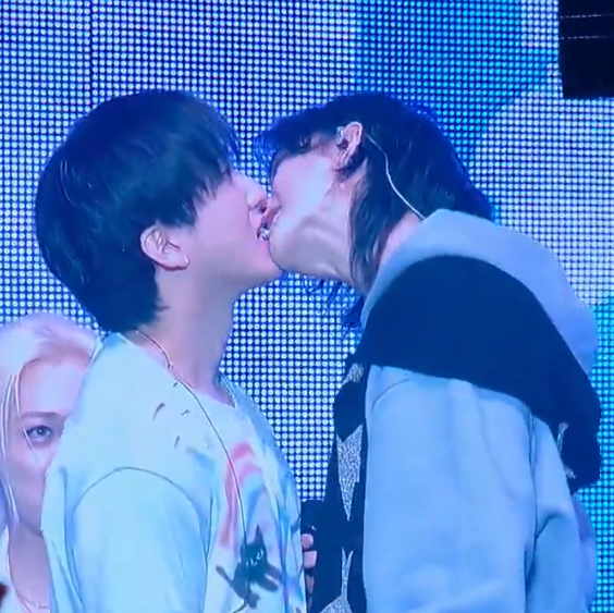 ❅ hae quokka VIO A SKZ tweet media