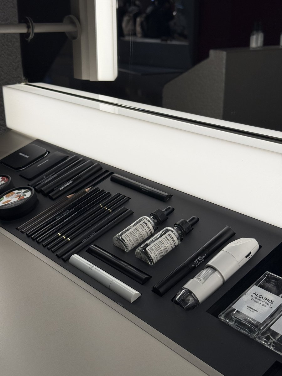 潦草文子 tweet media