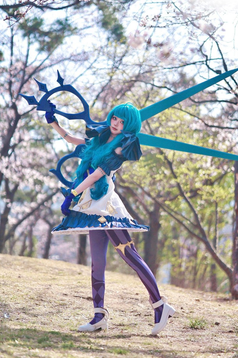 matetea_1224's tweet photo. 【Cos/Gwen✂️】
"자신 있게! 어깨 펴고, 가위 들고!"
#Gwen #LeagueOfLegend #lolcosplay https://t.co/zL7tUiWG3o