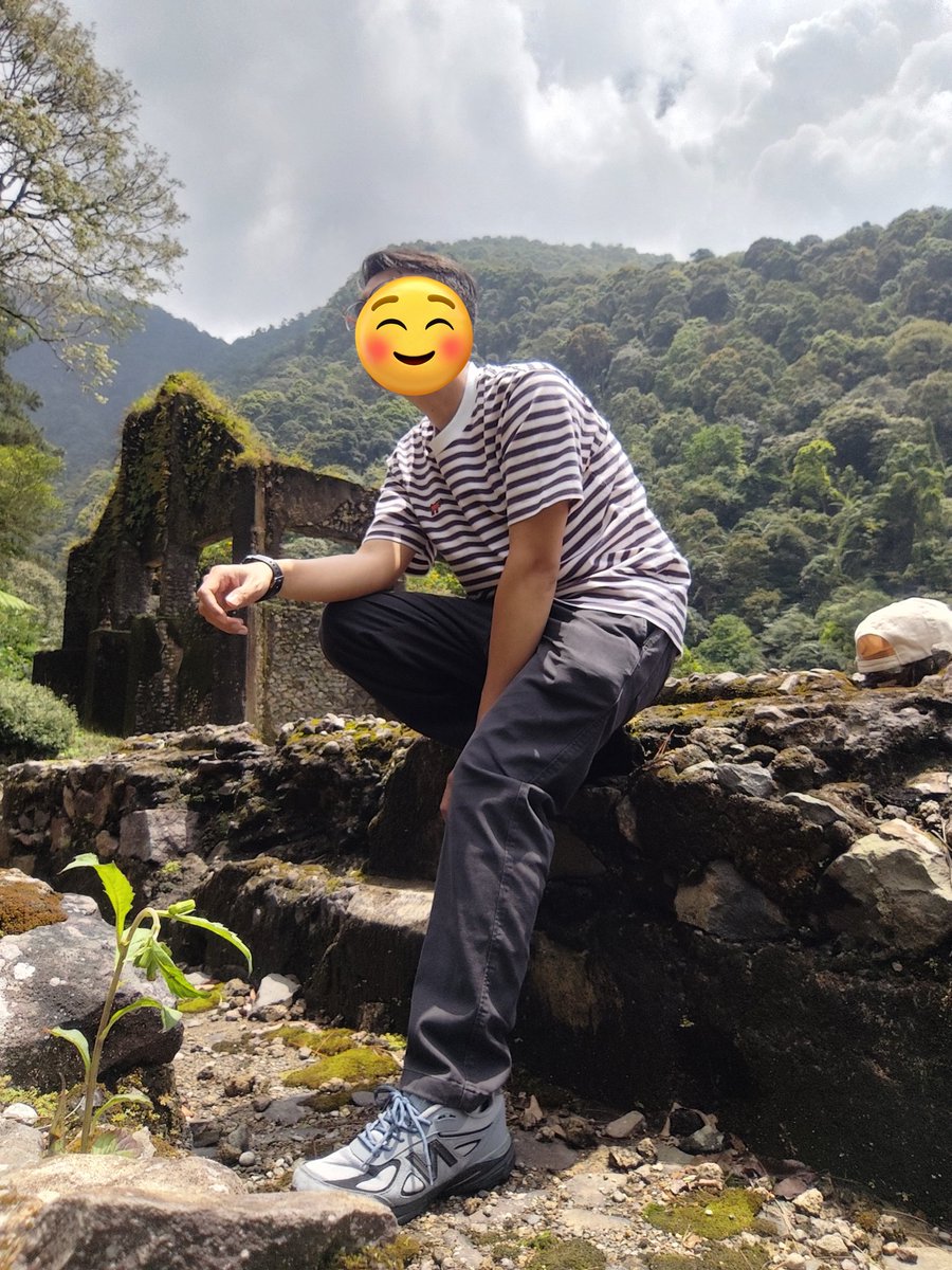 정해인 tweet media