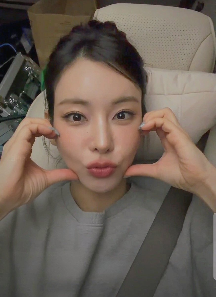 이 세상에서 제일 아름다운 𝓹𝓻𝓲𝓷𝓬𝓮𝓼𝓼✨️✨️