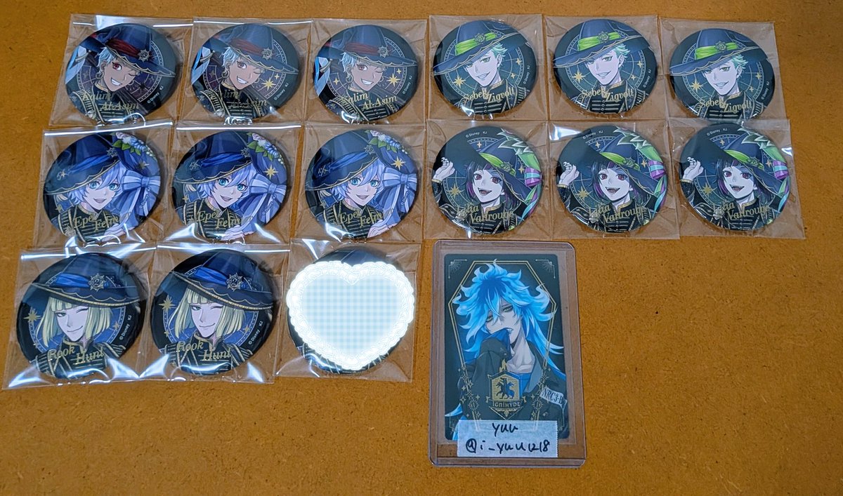 i_yuu1218's tweet photo. ツイステ 箔押し 缶バッジ ブルーム 交換 譲渡

譲)カリム3.エペル3.ルーク2.セベク3.リリア3.

求)イデア・オルト、または定価＋送料
※オルトはイデアを含む同数。
交換優先にしている為、譲渡のお返事最長3日程お時間頂きます。

初回の方はプロカ必ずお読みください🙇 https://t.co/lmyjDP3TUM