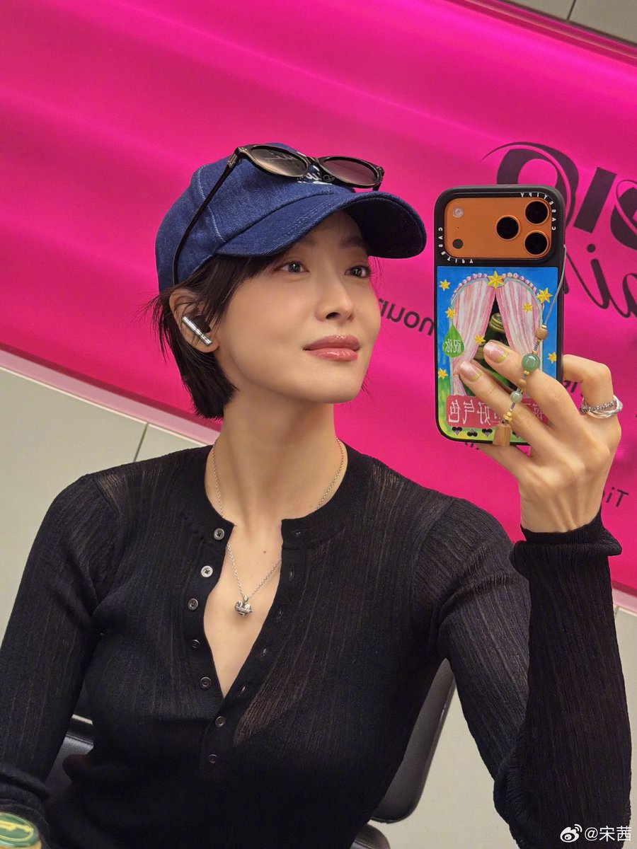 𝒗𝒊𝒄𝒕𝒐𝒓𝒊𝒂 𝒂𝒓𝒄𝒉𝒊𝒗𝒆 宋茜 tweet media