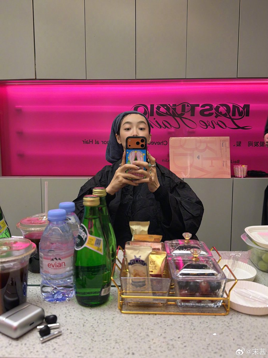 𝒗𝒊𝒄𝒕𝒐𝒓𝒊𝒂 𝒂𝒓𝒄𝒉𝒊𝒗𝒆 宋茜 tweet media