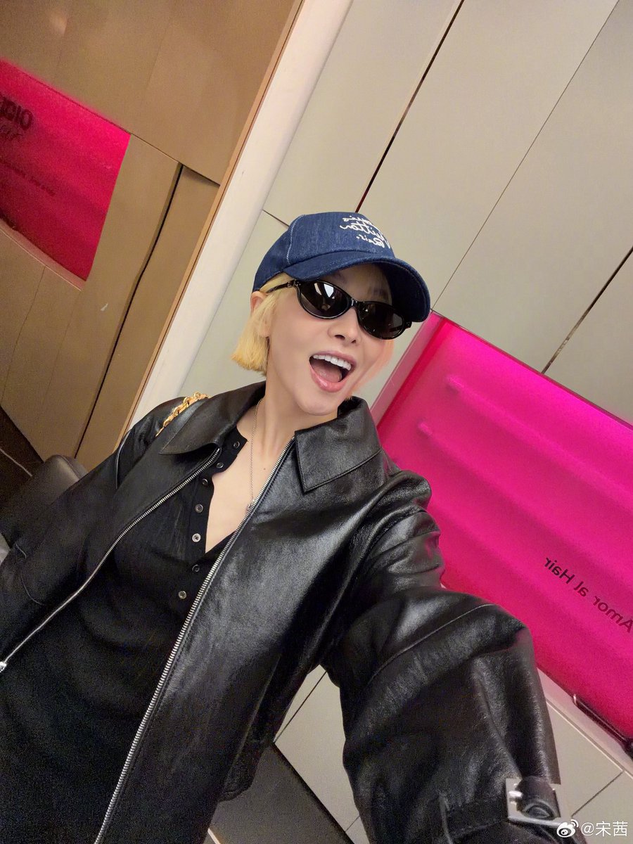 𝒗𝒊𝒄𝒕𝒐𝒓𝒊𝒂 𝒂𝒓𝒄𝒉𝒊𝒗𝒆 宋茜 tweet media