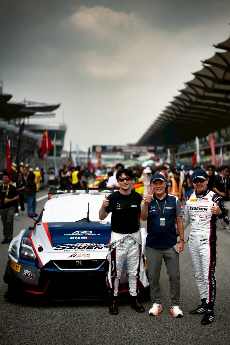 Blue_Aoki's tweet image. GT World Challenge Asia R1 Sepang
OVERALL P4
CLASS P3
楽しいレースでした！

明日はもっと楽しくなる👍
#５ZIGEN 
#KMS #MIDORI  #WURTH  #DAISHIN #MANABOON #NITRON