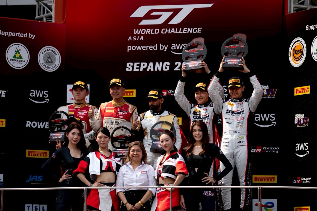 Blue_Aoki's tweet image. GT World Challenge Asia R1 Sepang
OVERALL P4
CLASS P3
楽しいレースでした！

明日はもっと楽しくなる👍
#５ZIGEN 
#KMS #MIDORI  #WURTH  #DAISHIN #MANABOON #NITRON