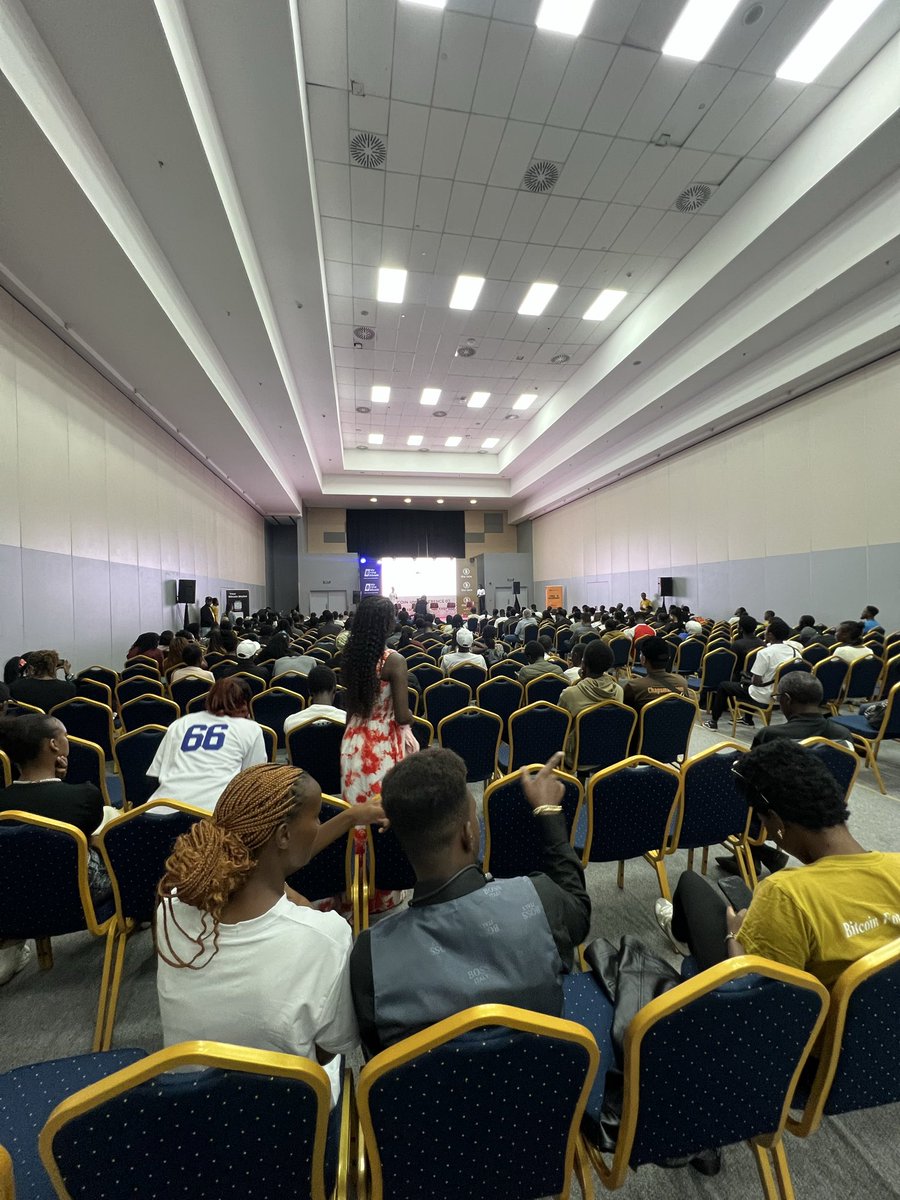 Meave🥴 tweet media