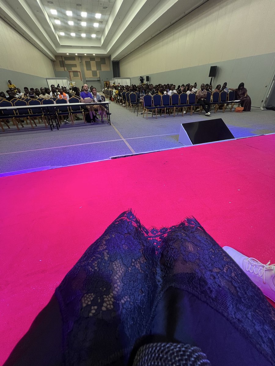 Meave🥴 tweet media