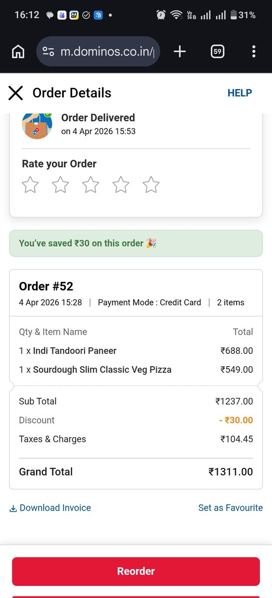kpshah_92's tweet photo. @dominos_india see images. According to your team, pizza I received is same as that on the screenshot even if it tastes like Margherita. https://t.co/66vWhiwon9