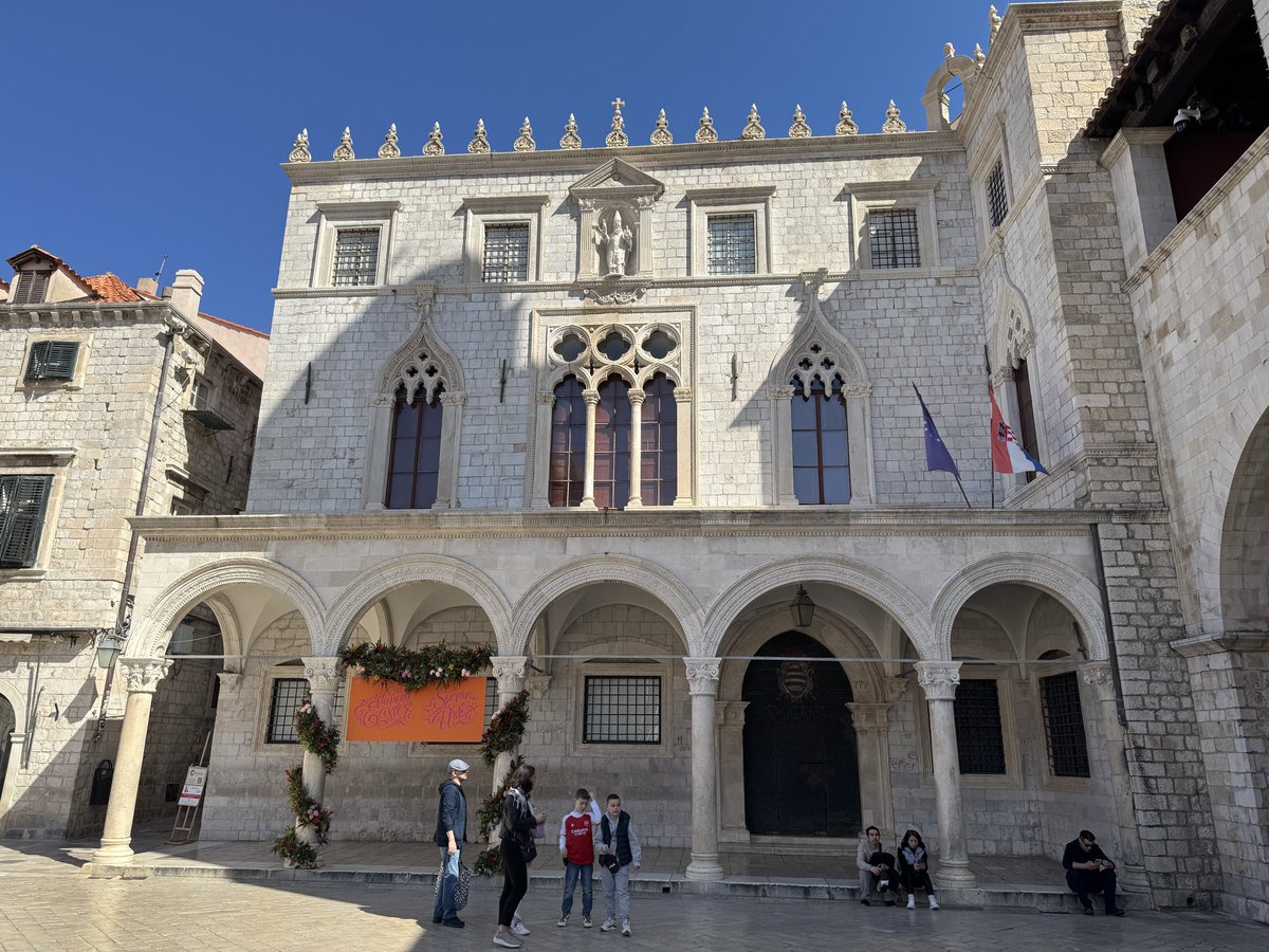 David Rousset tweet media