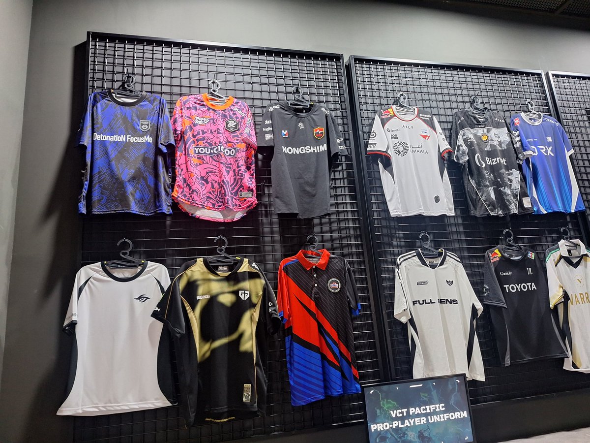 はるち tweet media