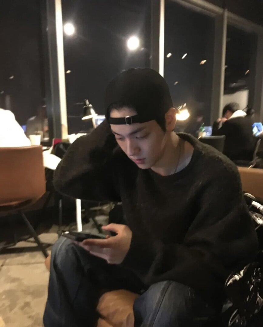 selfolssi ♤ tweet media