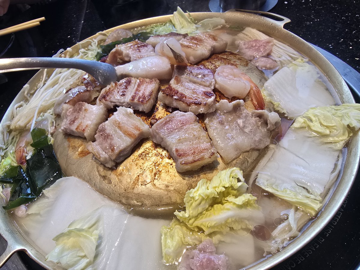 โชกัน tweet media