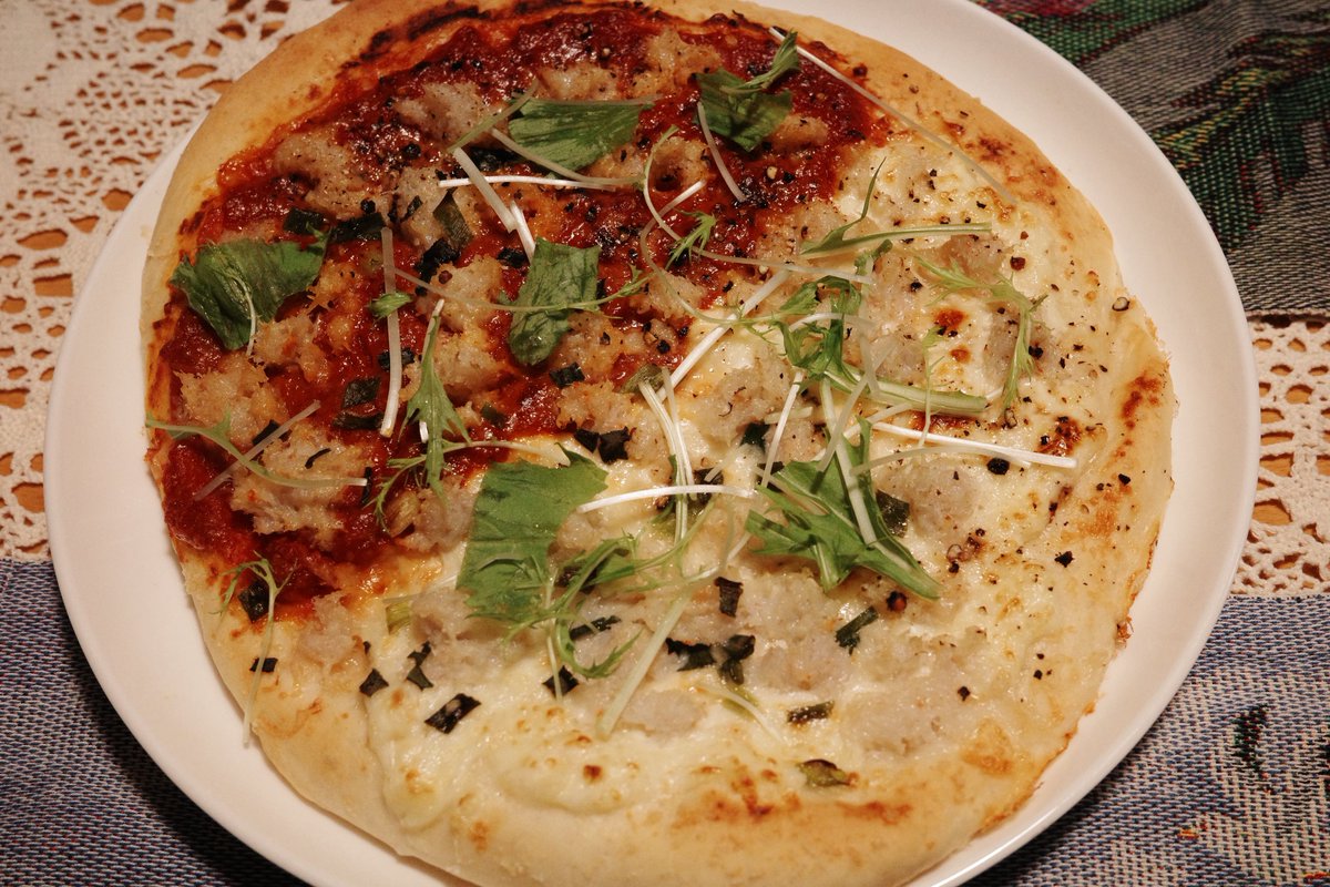 - 水菜とブッラータチーズのプロシュートピザ
- 牛蒡と葱と鯖の味噌クリームソースピザ
- 蟹 (ハーフ＆ハーフ)