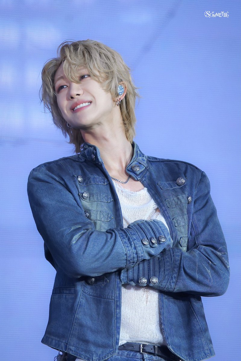 sonnet18_ tweet media