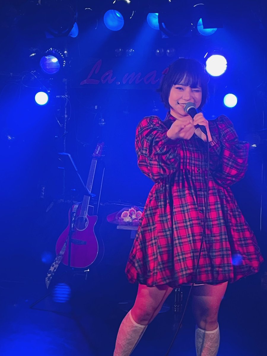 しずくいし tweet media