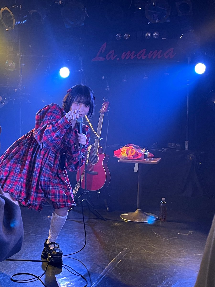 しずくいし tweet media