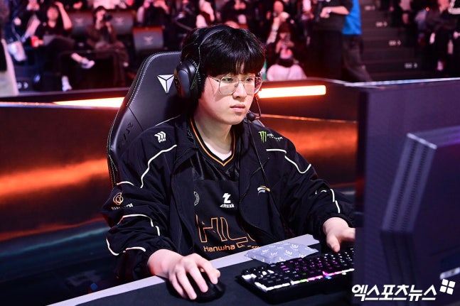 ⍤우주¹⁰ tweet media