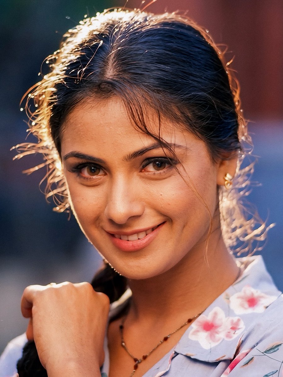 j4muna's tweet image. Good evening, my sweet jamuns! 🍯✨🌙 
In the beauty of the setting sun, find inspiration and embrace the good things that await you. Also Happy Birthday to the one and only @SimranbaggaOffc ! 🎂✨💖 #GoodEvening #HBDSimran #SimranBagga #Simran